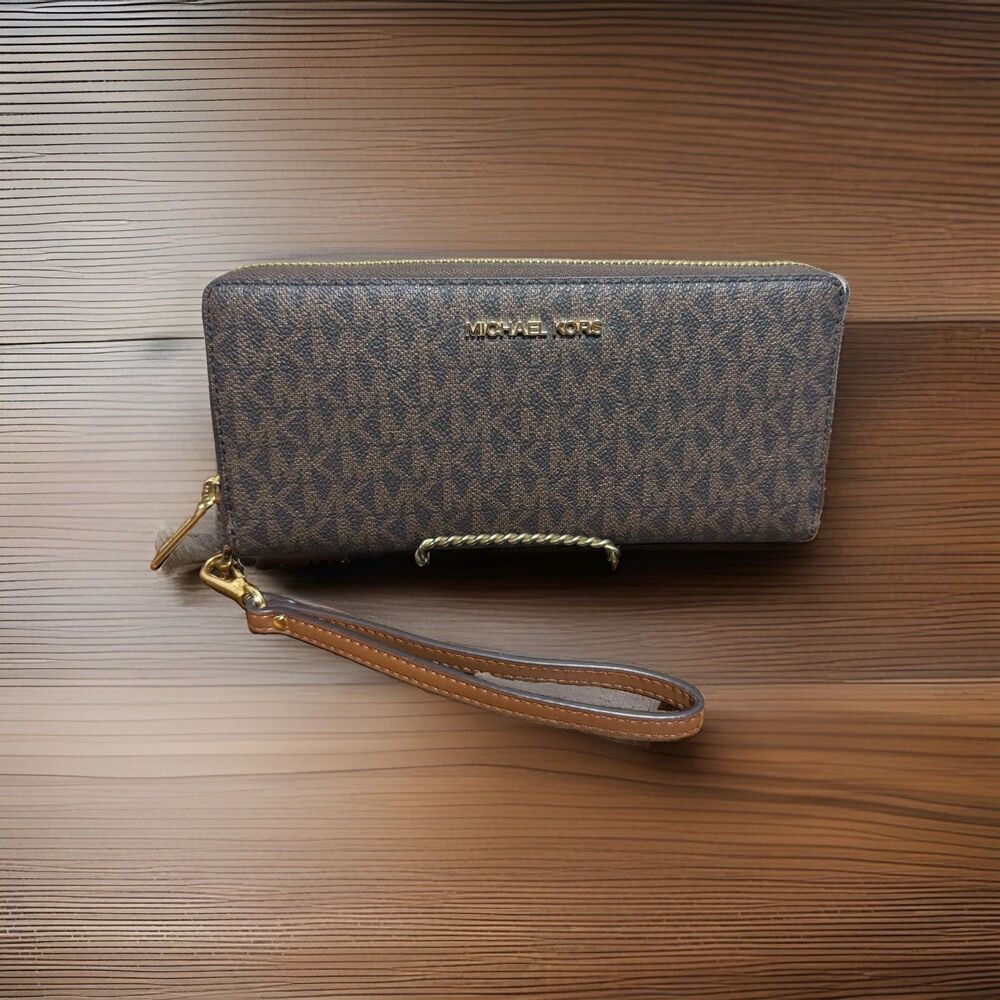 Michael Kors Travel Large Flat MF Phone Case Wristlet Women Wallet Brown